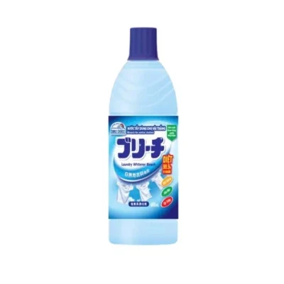 Nước tẩy quần áo trắng Smile Choice chai 600ml