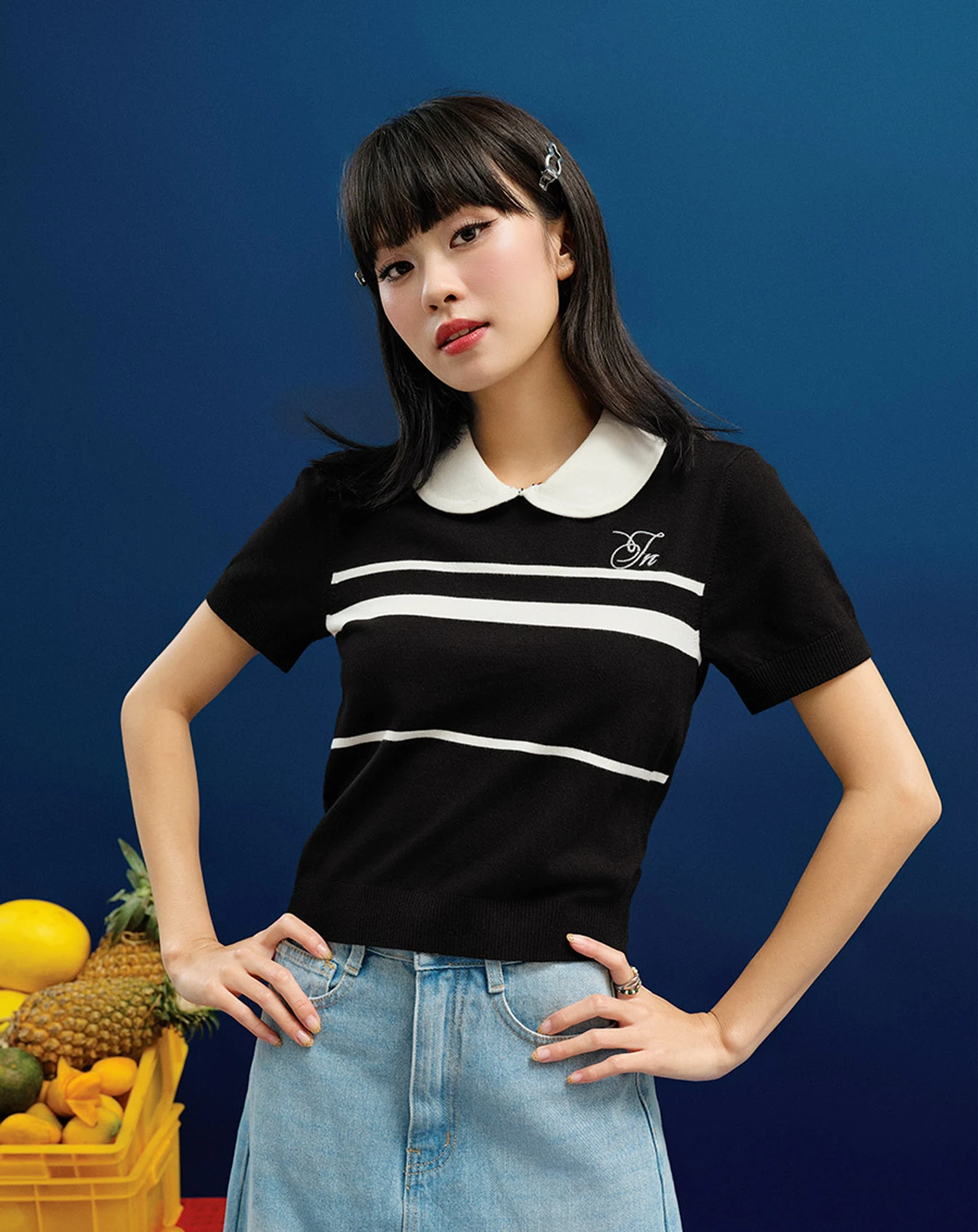 Áo dệt kim cổ lá sen thêu sợi kim tuyến - Image 1
