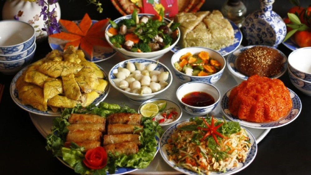 mâm cơm ngày Tết