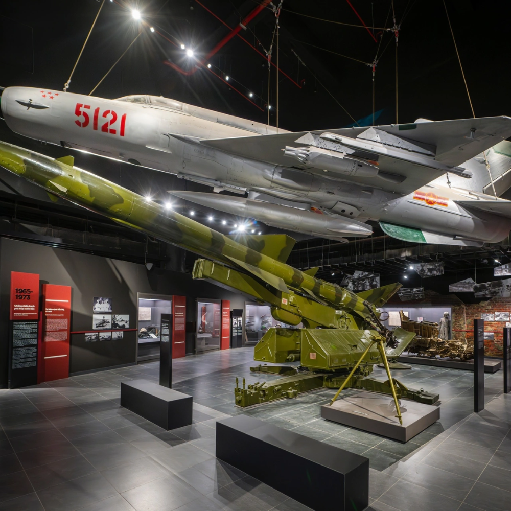 Máy bay MiG-21 số hiệu 5121