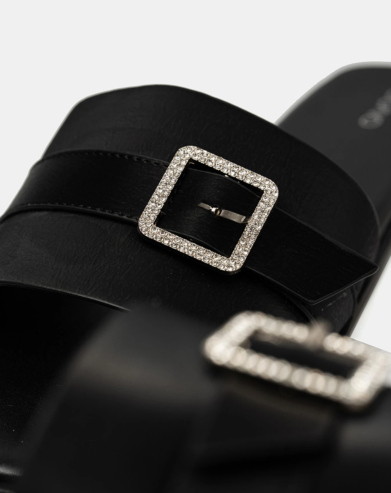 Giày Sandal Phối Quai Buckle Đính Đá - Image 5