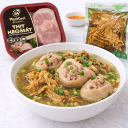 Mâm cơm ngày Tết: Giò heo hầm măng khô