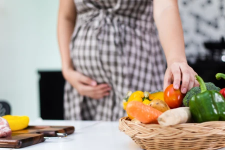 Lượng calo cần thiết cho mẹ bầu qua mỗi giai đoạn của thai kỳ