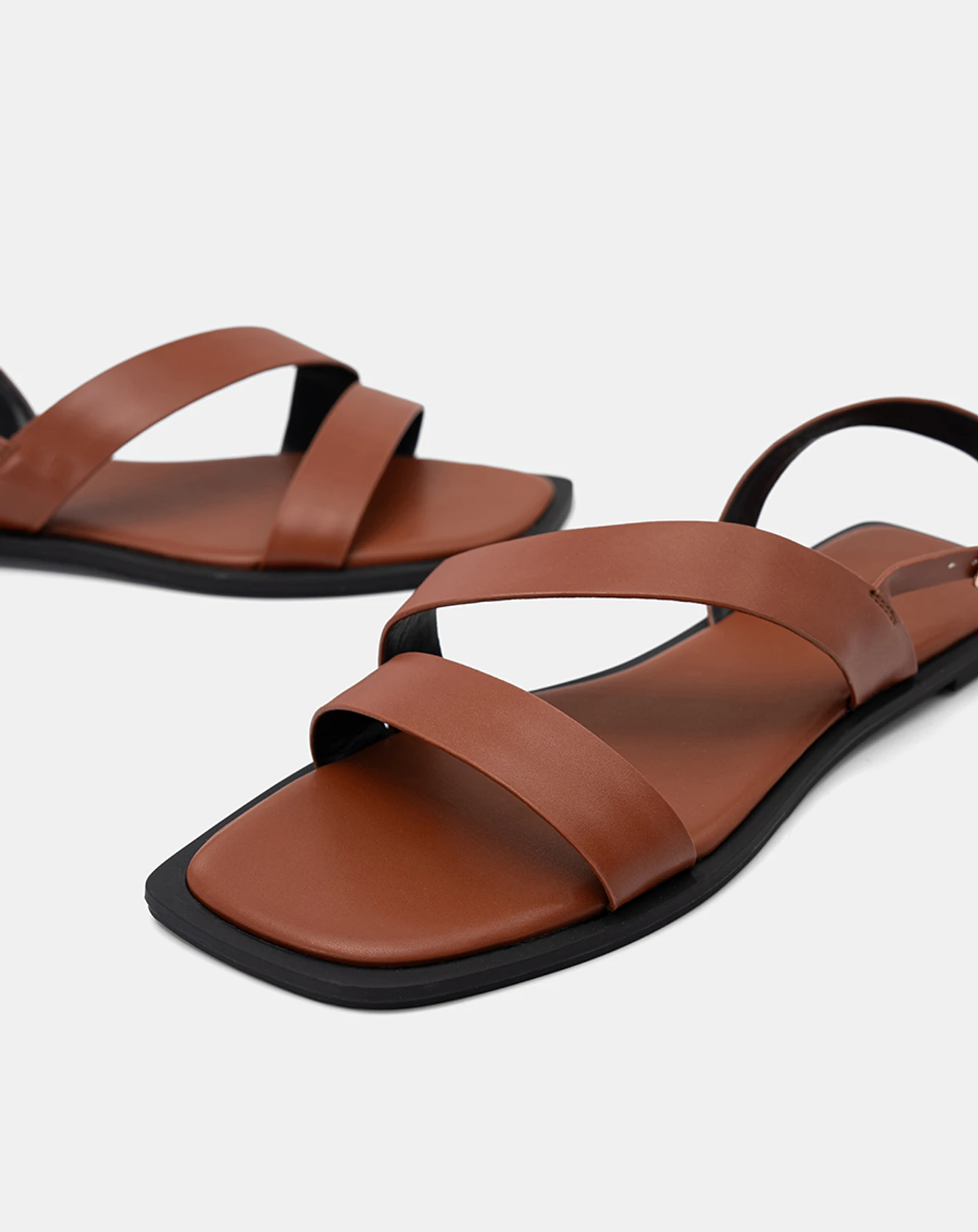 Giày Sandal Bệt Quai Chéo - Image 2