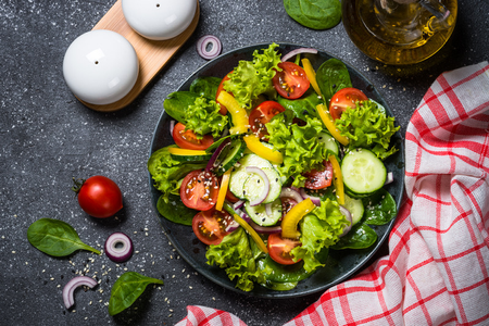 Bật mí cách lựa chọn rau quả tươi ngon cho bà nội trợ tài ba