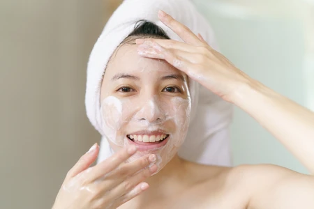 Top 5 sữa rửa mặt cho da hỗn hợp chị em không thể bỏ qua