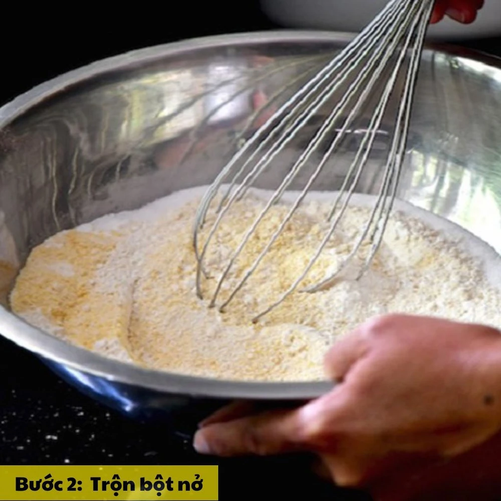 Trộn bột nở