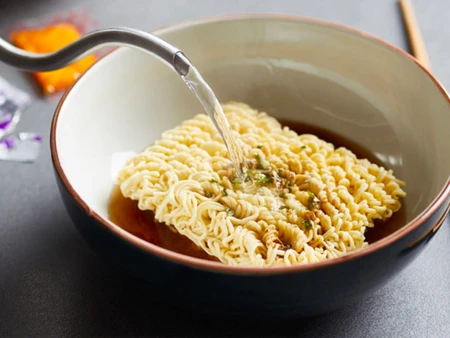Hướng dẫn nấu mì gói thơm ngon đúng cách