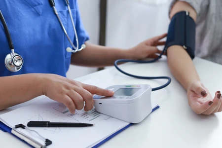Hướng dẫn cách đo huyết áp đúng cách