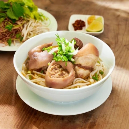 Cách nấu bún giò heo đậm đà hương vị Việt