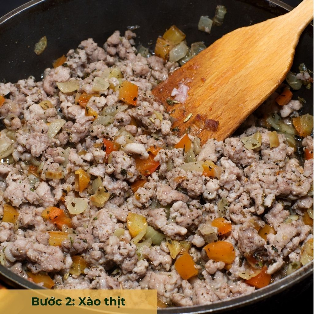 bước 2 xào thịt bằm
