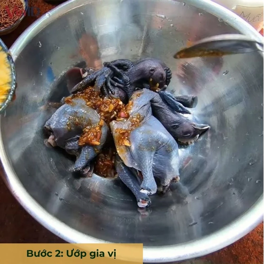 bước 2 ướp gà ác