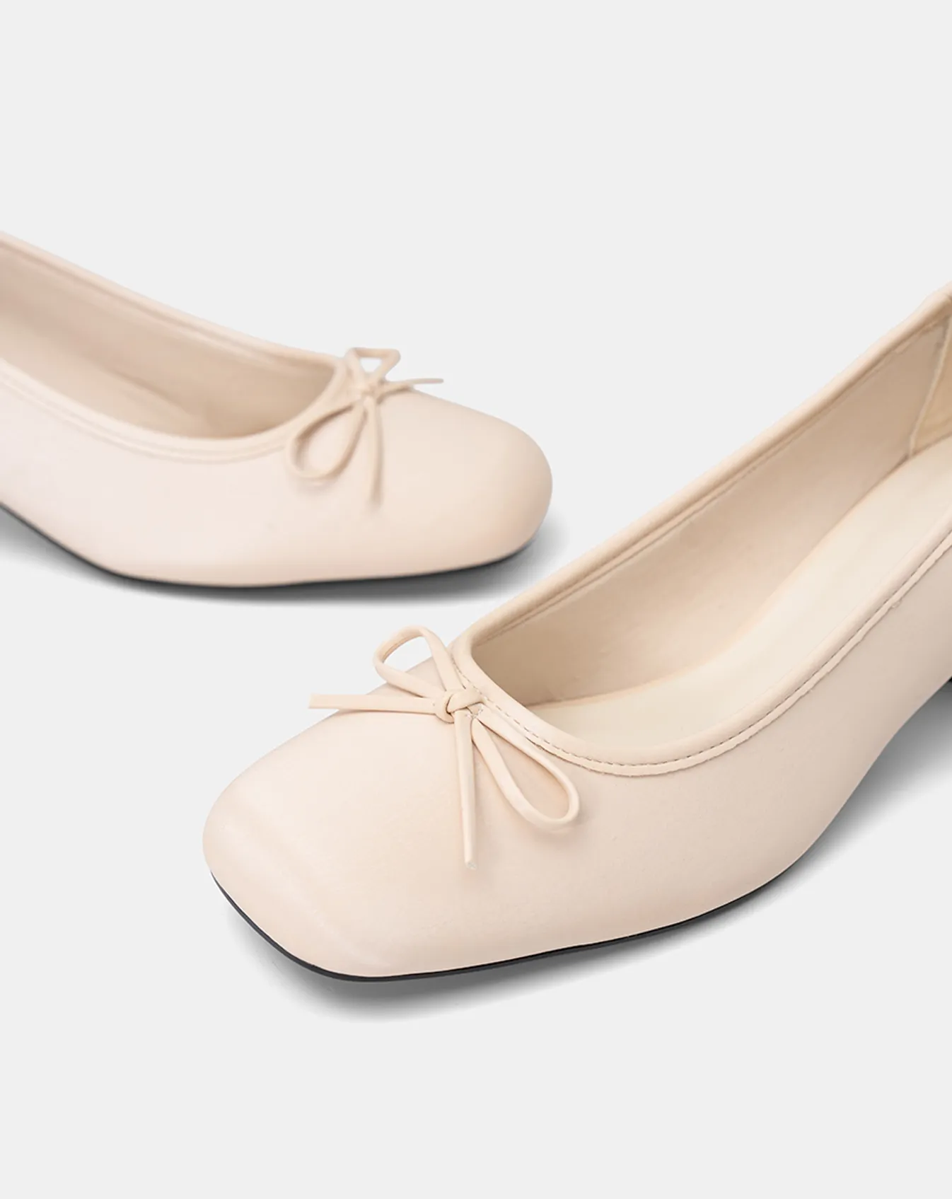 Giày Cao Gót Pumps Gót Vuông Phối Nơ - Image 4