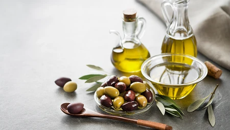 Bật mí một số công thức trị gàu với dầu oliu