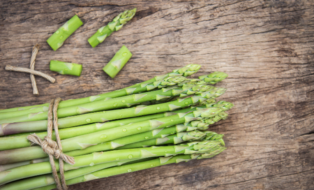 Bé ăn dặm có nên ăn măng tây hay không?