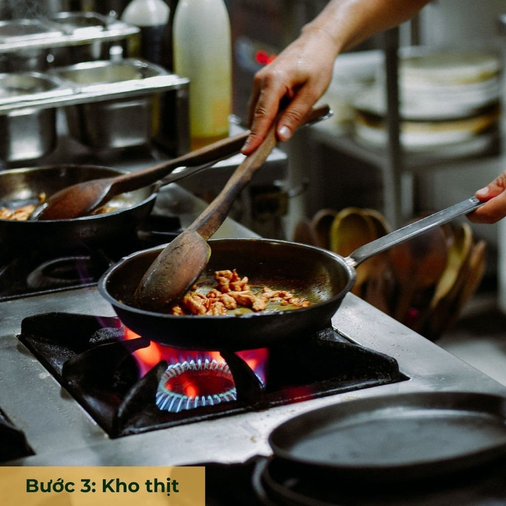 bước 3 kho thịt