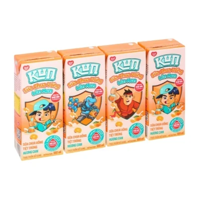 Lốc 4 hộp sữa chua uống tiệt trùng Kun hương kem dâu 180ml