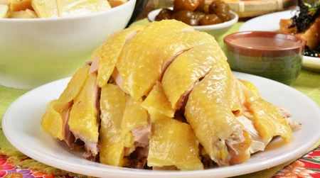 Kỹ thuật chặt gà nhanh và ngon miệng