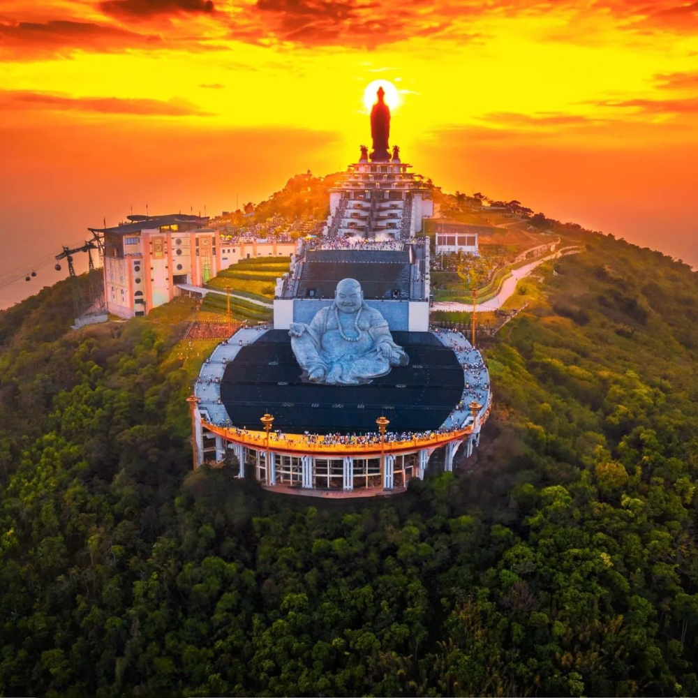 Thăm quan cảnh đẹp hoành tráng tại Núi Bà Đen - Tây Ninh