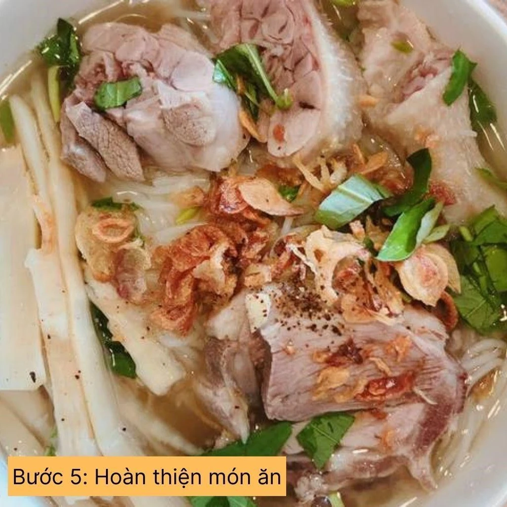 hoàn thiện món ăn