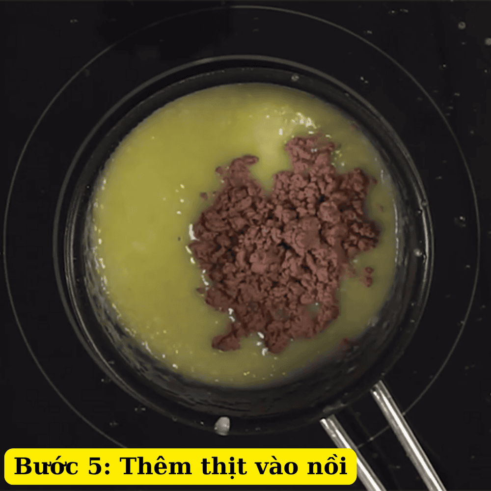 Thêm thịt bò vào cháo