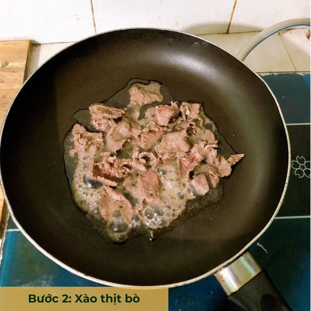 bước 2 xào thịt bò
