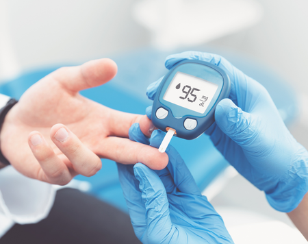 Chế độ ăn uống đúng cách cho người bị bệnh tiểu đường vào mùa đông