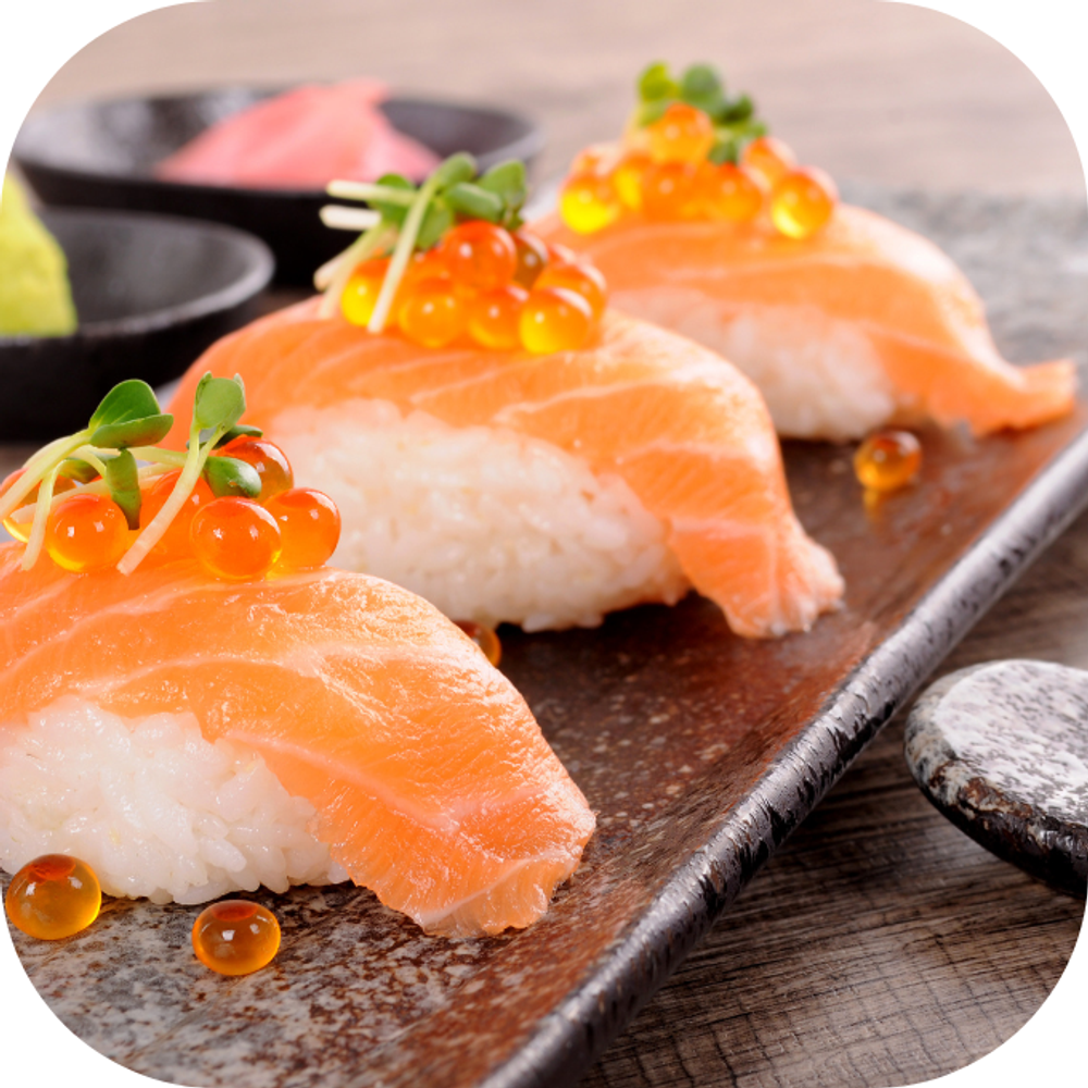 Sushi cá hồi Kingfoodmart