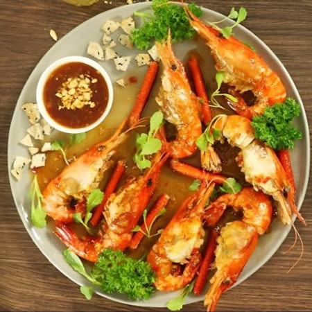 Cách làm tôm sốt bơ tỏi thơm lừng, béo ngậy