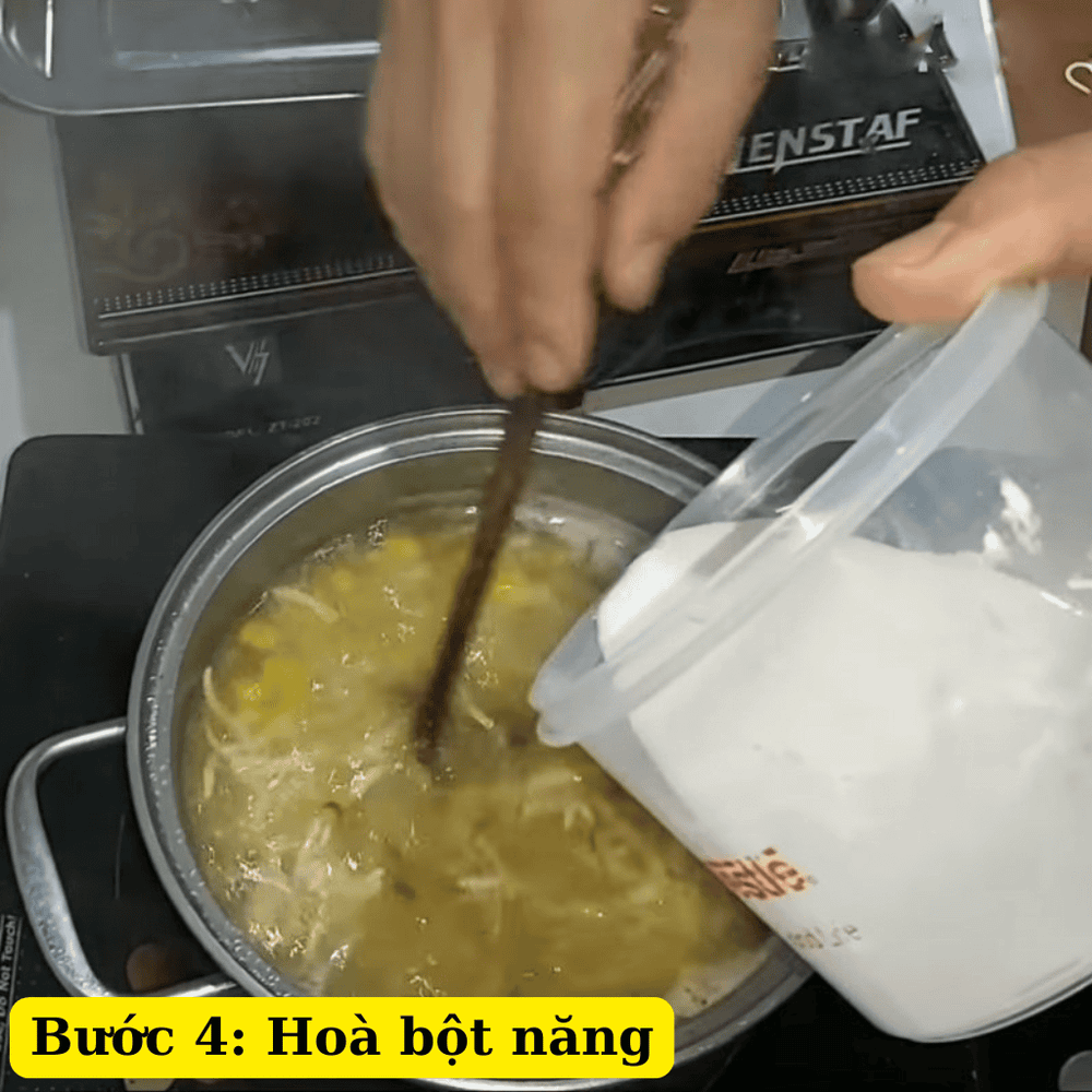 Thêm bột năng vào súp