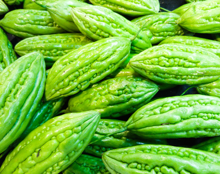 Những lợi ích đáng ngạc nhiên từ mướp đắng cho bà bầu