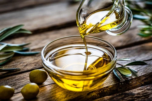 Đối mặt với sự lựa chọn giữa dầu hạt nho và dầu oliu: đâu mới là sự lựa chọn tốt hơn?