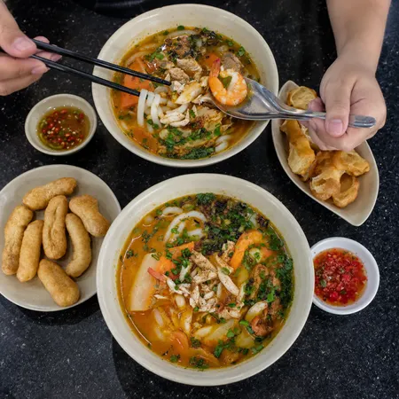 Ăn gì sau giờ làm? 10 quán ăn tại TP.HCM dễ ăn, đáng thử
