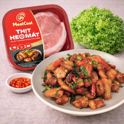 Combo cơm nhà 50k: Thịt heo rang cháy cạnh & Rau xà lách