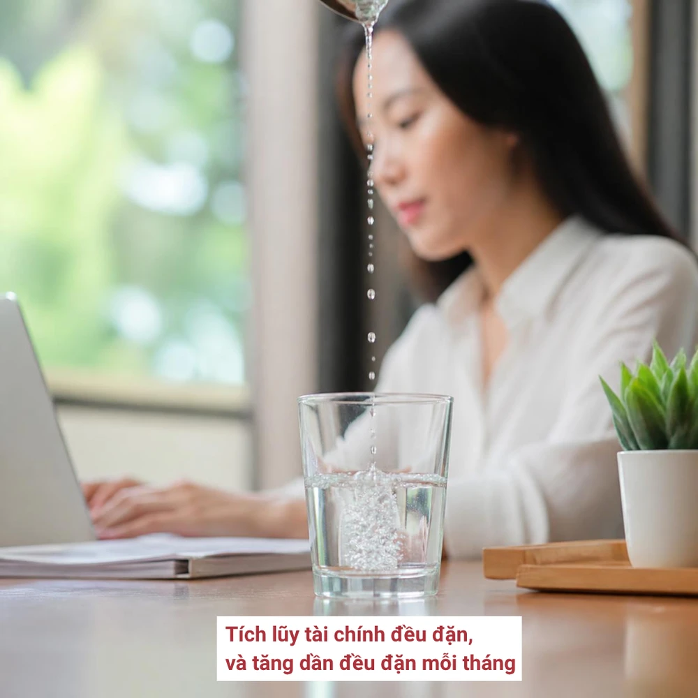 Tích lũy tài chính đều đặn từ số tiền nhỏ để đạt mục tiêu lớn. (Ảnh được tạo bởi AI)
