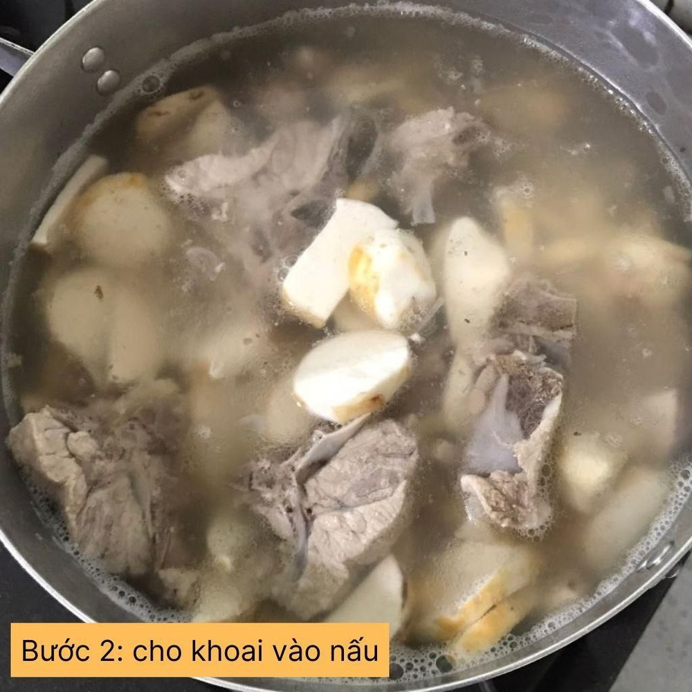 cho khoai vào nấu