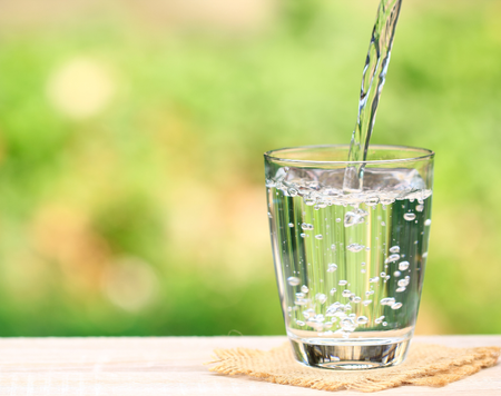 Tại sao uống đủ nước rất quan trọng cho sức khỏe?