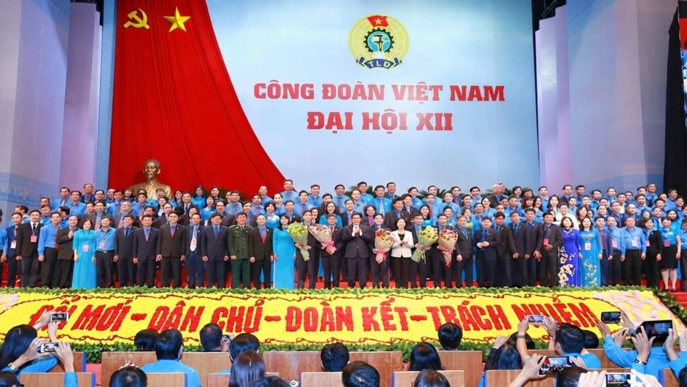 ngay-thanh-lap-cong-doan-2