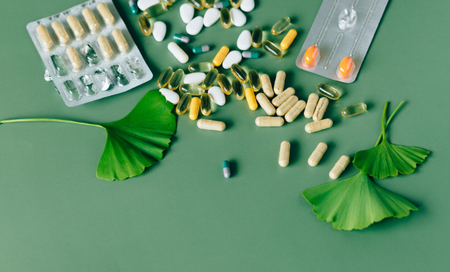 Những thực phẩm không nên dùng chung với thuốc