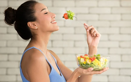 Cách tính lượng calo cần ăn trong một ngày để duy trì cân nặng