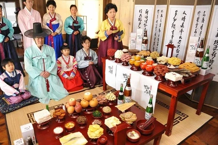 Tết Trung Thu (Chuseok) của người Hàn Quốc thường ăn gì? 