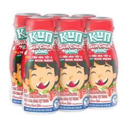 Lốc sữa chua uống tiệt trùng hương dâu Kun chai 85ml (6 Chai)