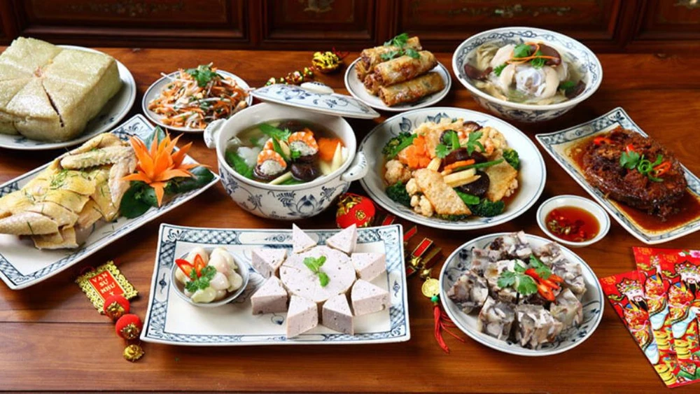 mâm cơm ngày Tết
