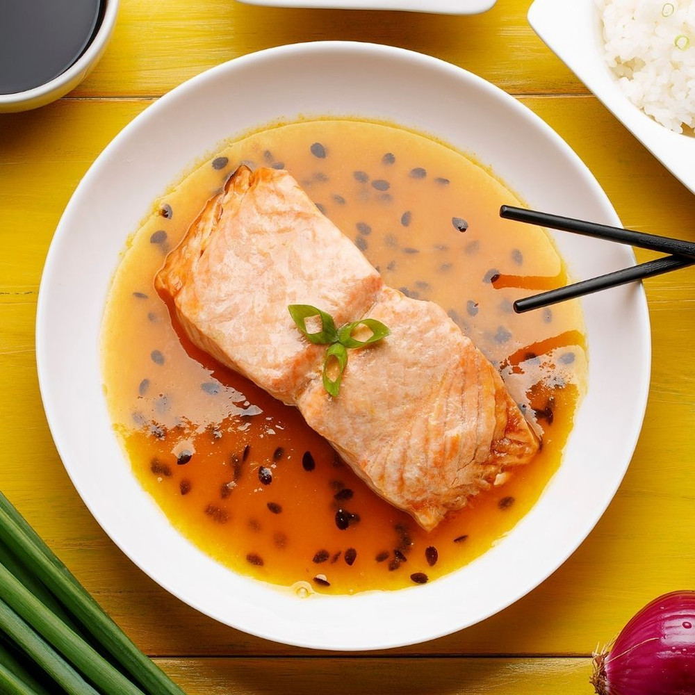 Cá hồi sốt chanh leo