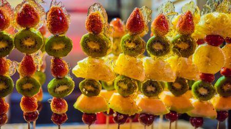 Khám phá cách làm kẹo que Giáng Sinh bằng trái cây đặc biệt cho đêm Noel ngọt ngào