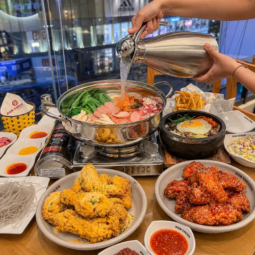 Ăn gì cùng bạn thân? 10 quán tại TP.HCM từ đồ Hàn, BBQ đến pizza