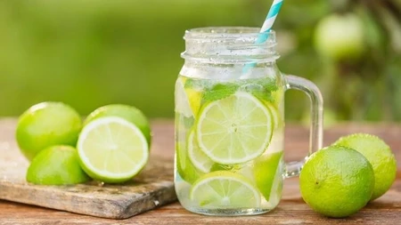 Lợi ích của việc uống nước chanh mỗi ngày