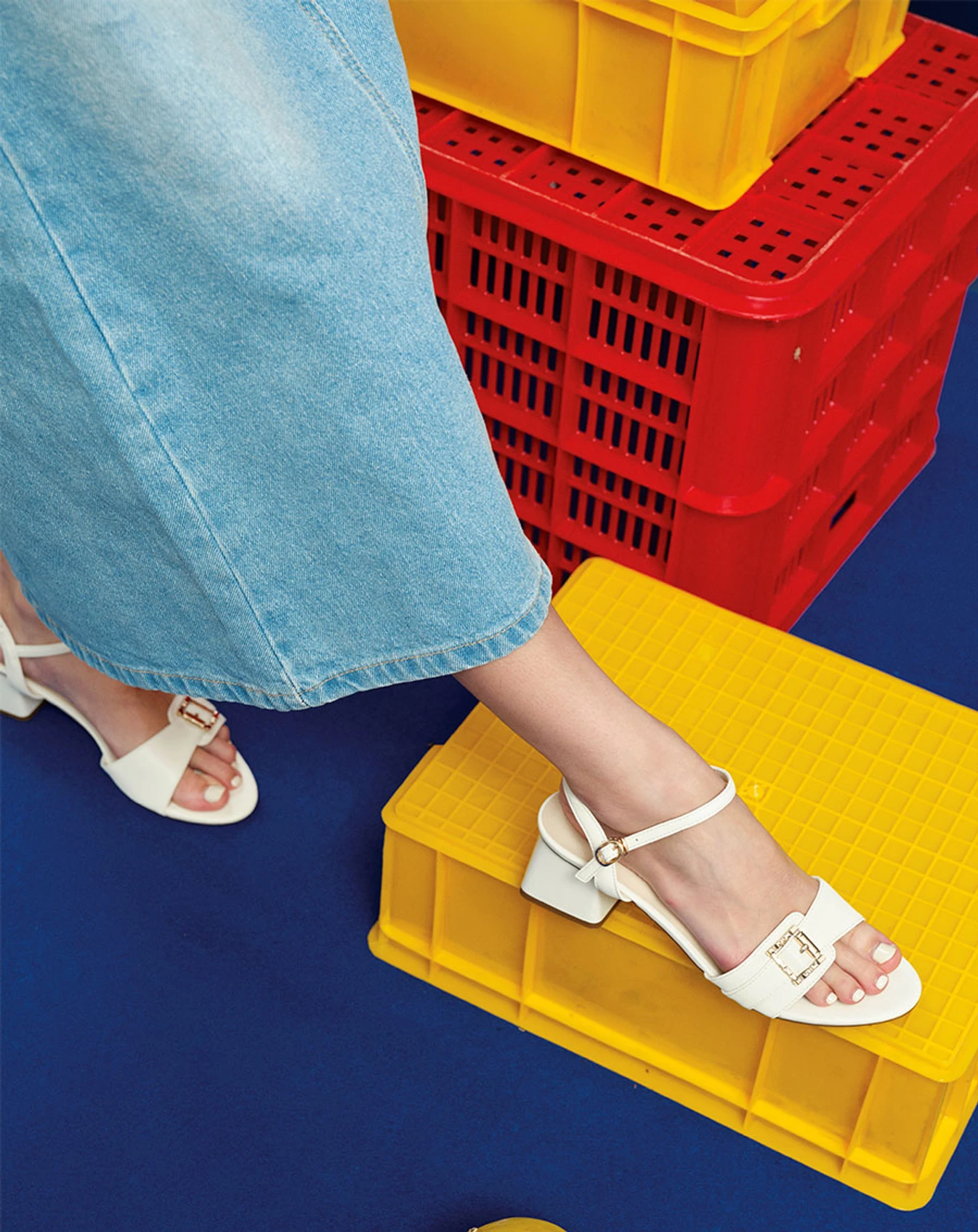 Giày Sandal Quai Đắp Phối Khóa - Image 3