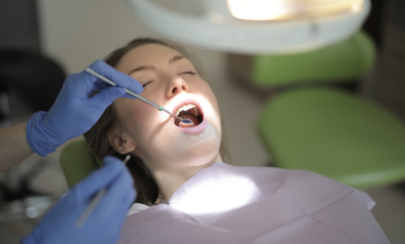 Tìm hiểu phương pháp lấy cao răng bằng máy siêu âm