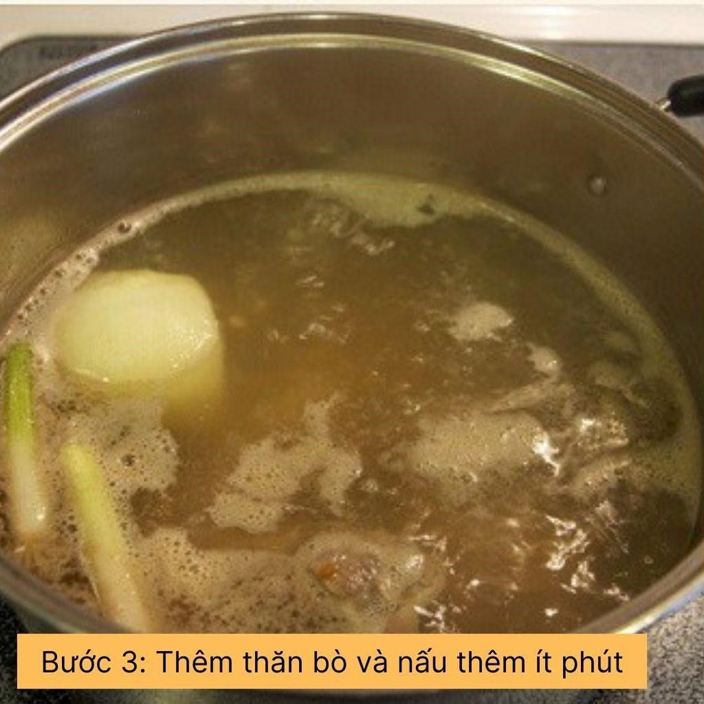 thêm thăn bò và nấu thêm ít phút